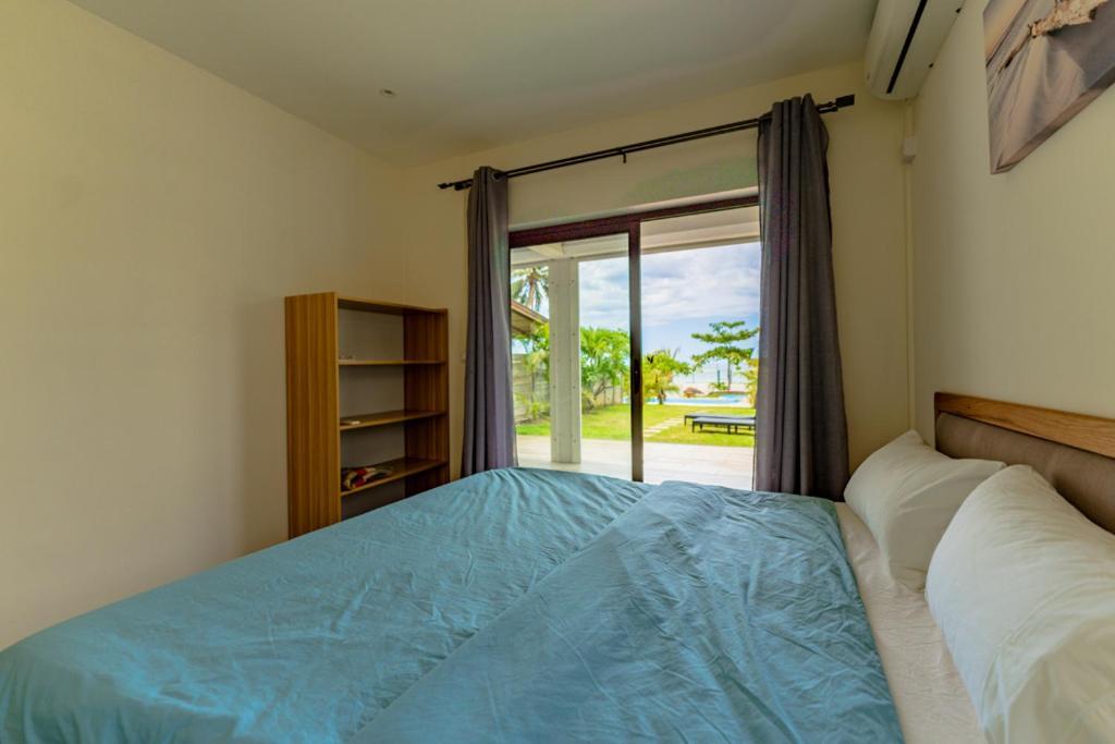 Stella Marris Beachfront Villa Pointe aux Sable Экстерьер фото
